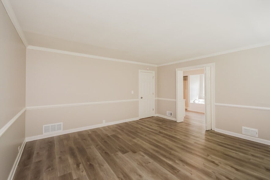 Building Photo - 2481 Old Salem Cir SE