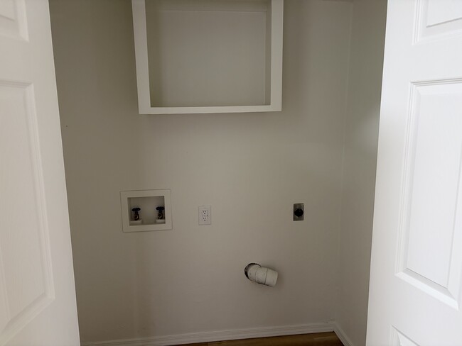 Building Photo - 522 W Highland St