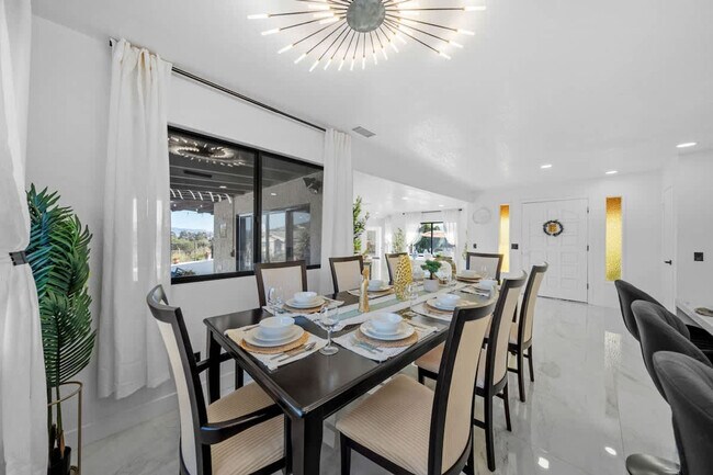 Building Photo - 14552 Skyline Truck Trail