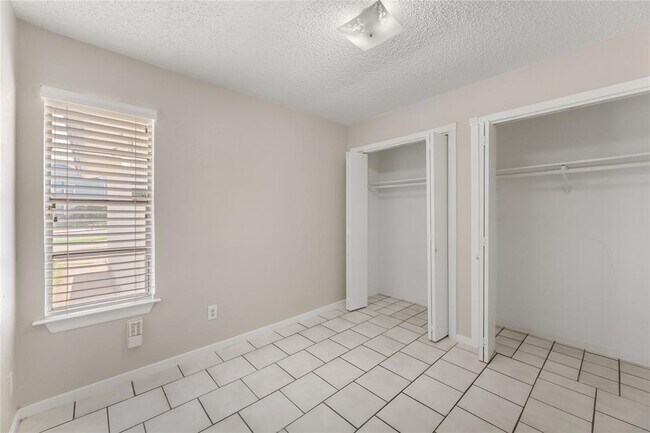 Building Photo - 2311 Burleson Rd