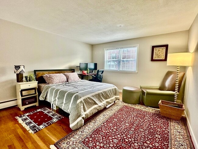 Building Photo - 25 Arlington Rd