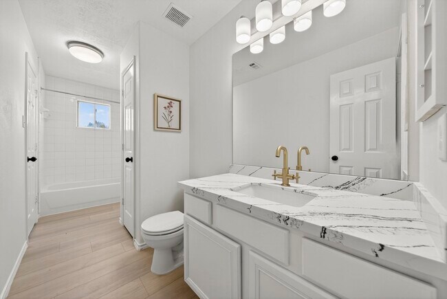 Building Photo - 3315 Berzin Ct