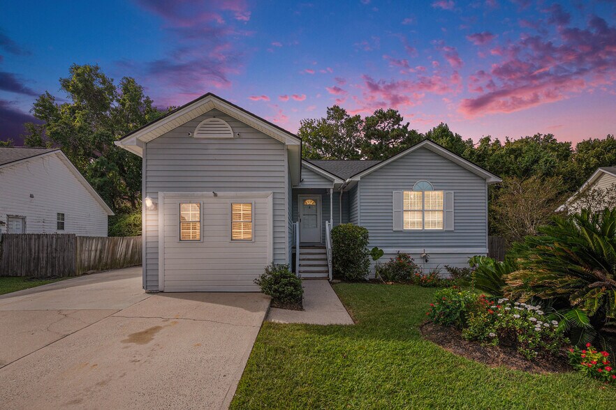 Primary Photo - 1167 Landsdowne Dr