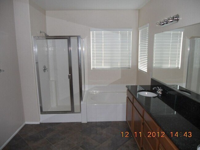 Building Photo - 29040 Azara St