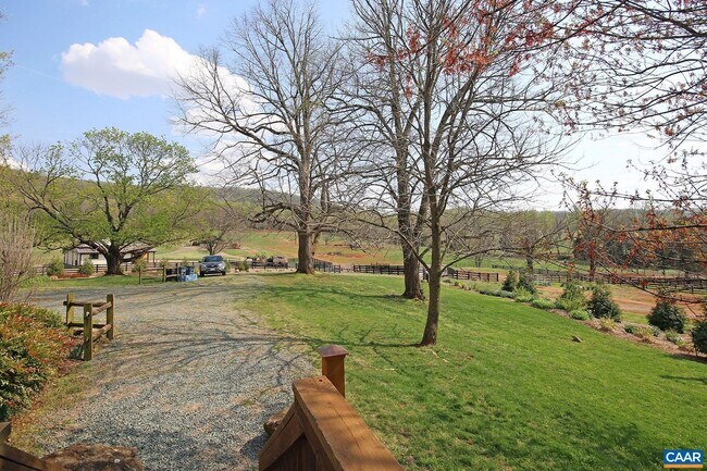 Building Photo - 4577 Stony Point Rd