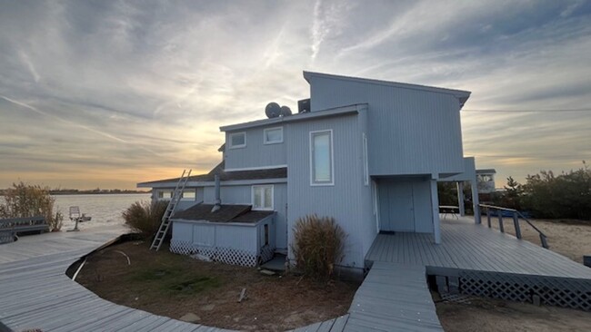 Building Photo - The Beautiful Captree Island