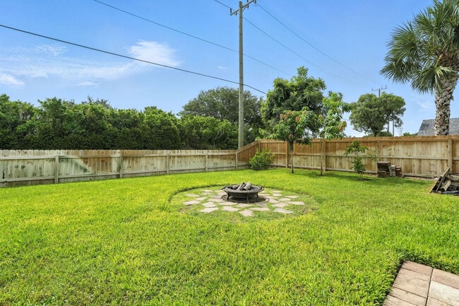 Building Photo - 98 Chardon Pl