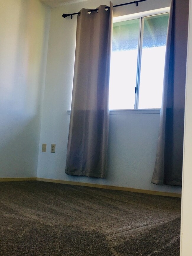 Building Photo - 3 bedroom Corner Unit at Kuulako Available June 23rd