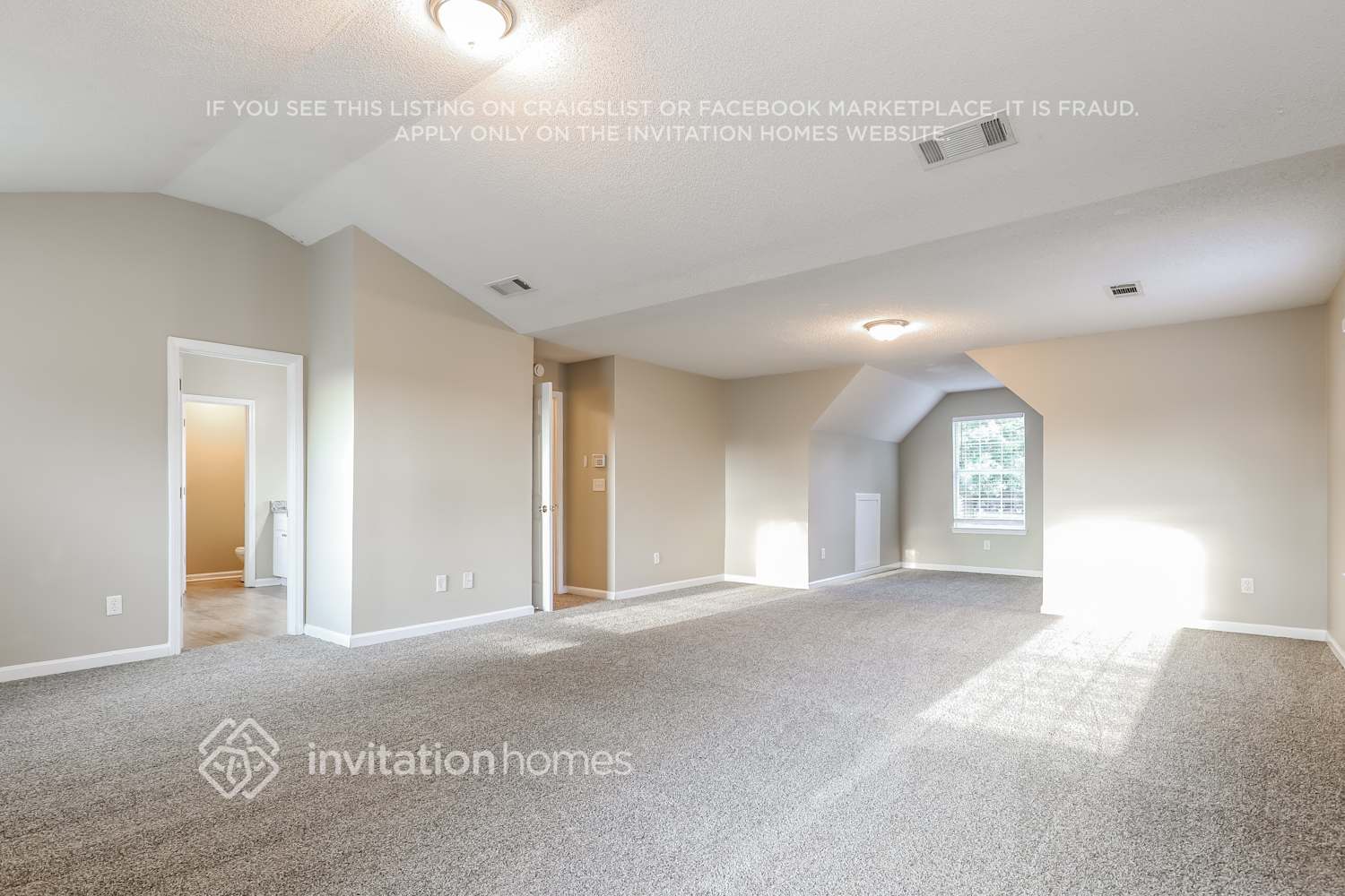 Building Photo - 9522 Deer Crossing Ln