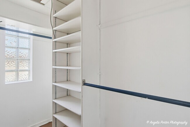 Building Photo - 4912 Crain St