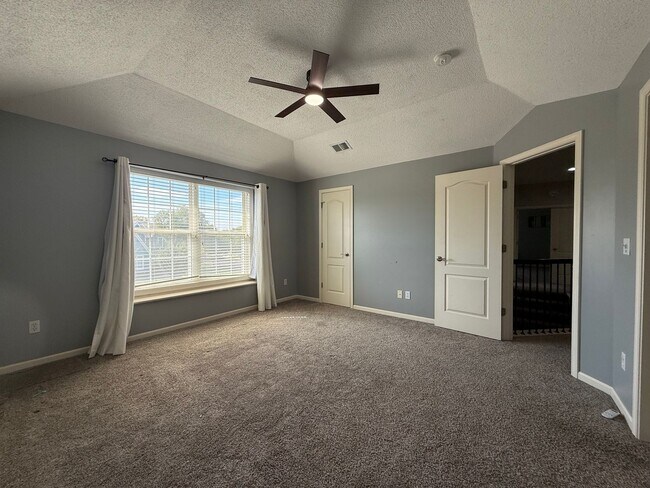 Building Photo - 13817 Hauser St