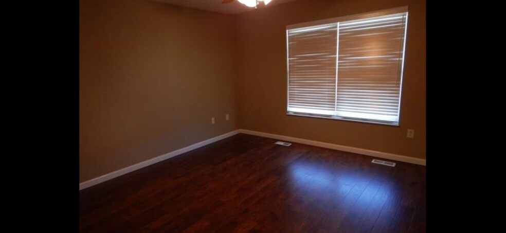 Building Photo - 2224 Madero Dr