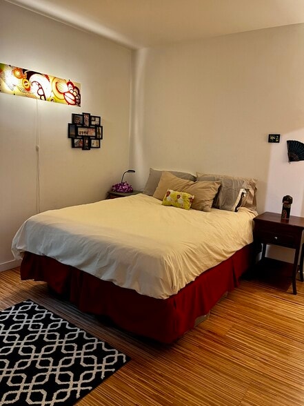 Bedroom - 1201 Pine St