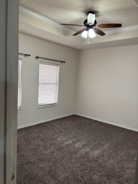 Building Photo - 15505 Palmira Ave