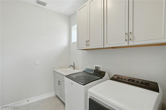 Building Photo - 28165 Captiva Shell Lp