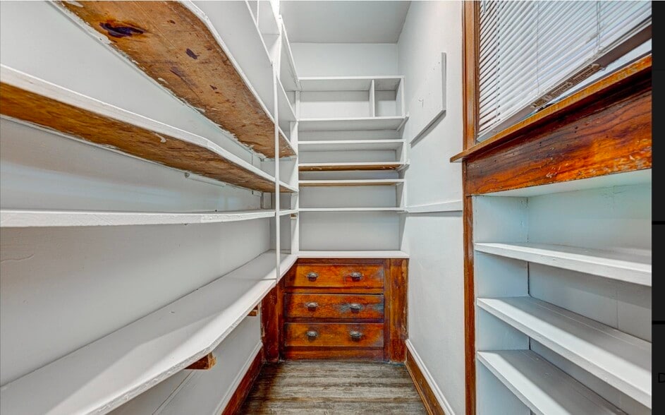 Building Photo - 1935 N Saint Louis Ave