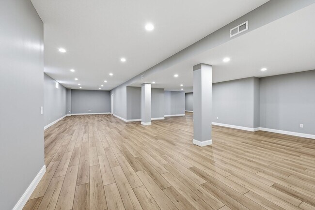 Building Photo - 8017 Pleasant Dr