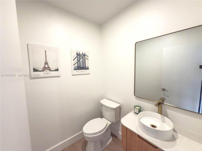 Building Photo - 1300 NE 102nd St