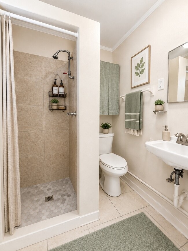 Building Photo - Convenient Downtown Living in a Bright and Comfortable 1-Bedroom Studi