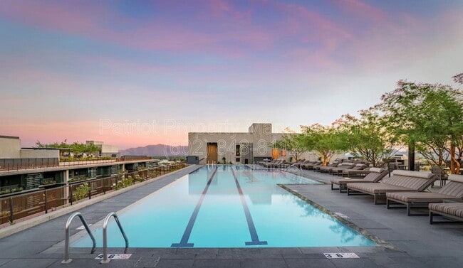 Building Photo - 7120 E Kierland Blvd