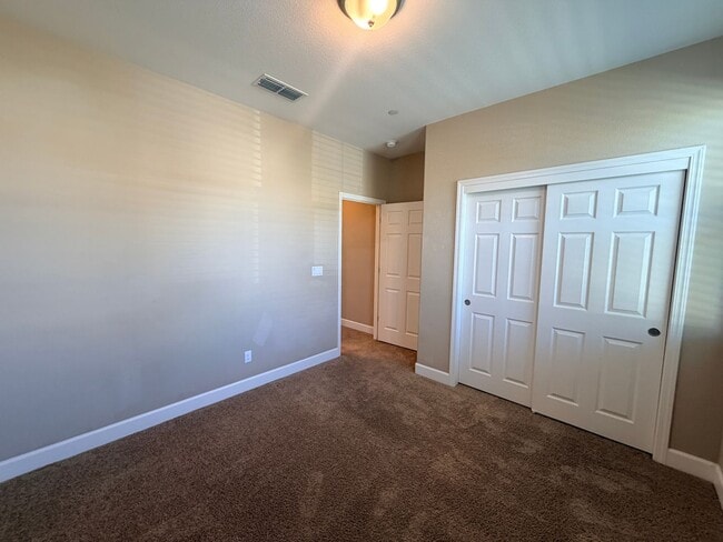 Building Photo - 1587 Manzanita Way