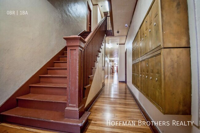 Building Photo - 404 N Coronado St