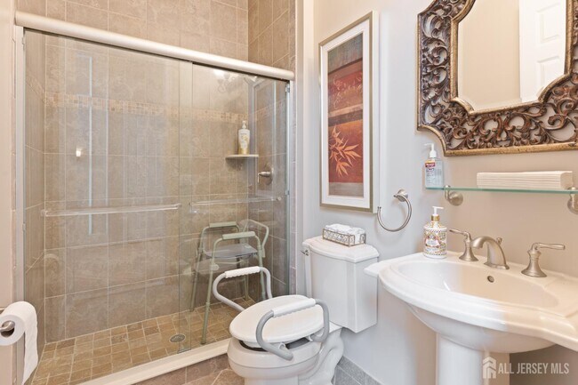 Building Photo - 115 Andover Dr