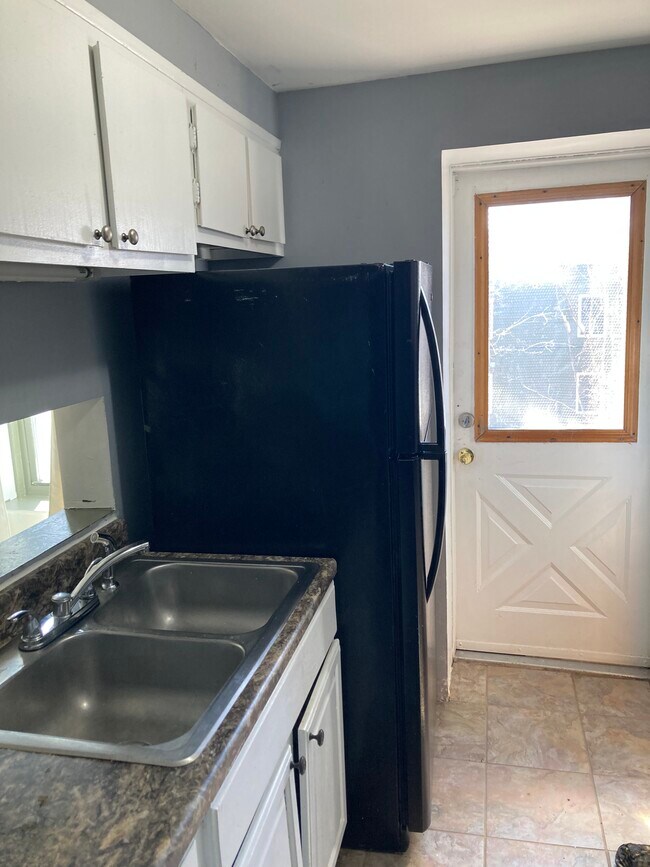 Building Photo - 204 Clinton Ave