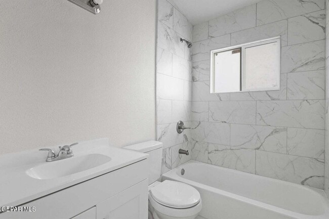 Building Photo - 2513 Red Sails Dr