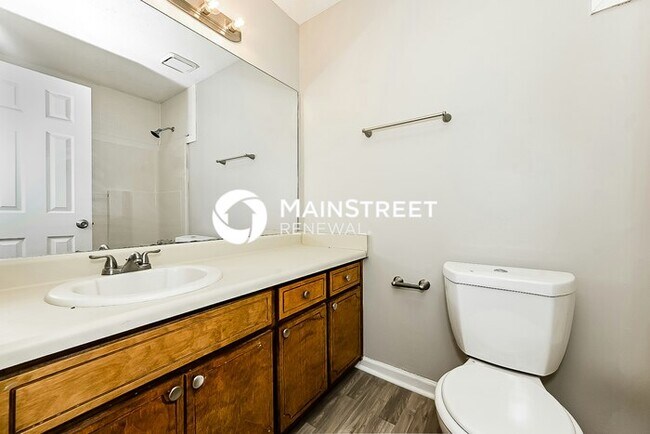 Building Photo - 3 Bedroom Pet-Friendly Home in Riverdale, GA with Main Street Renewal