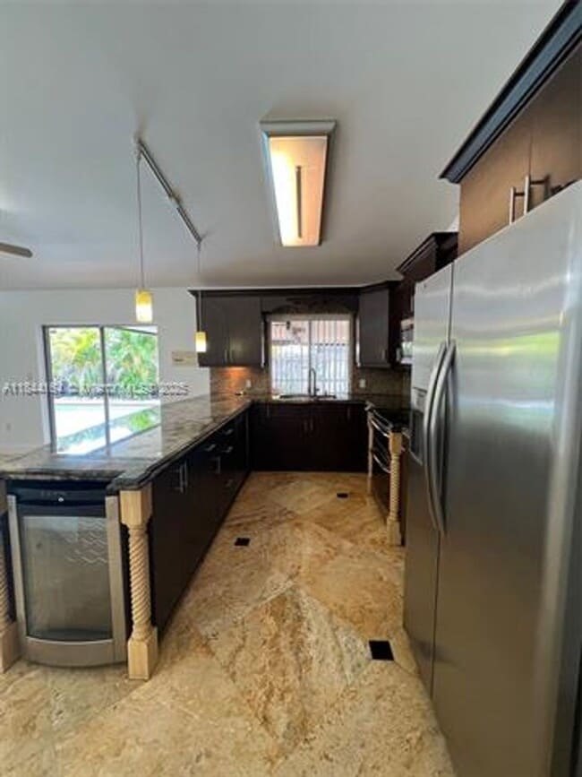 Building Photo - 10511 SW 145th Ct