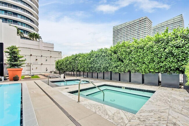 Building Photo - 1300 S Miami Ave