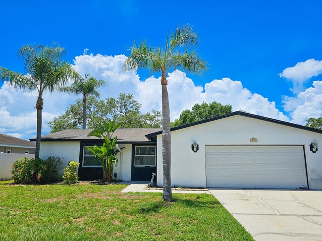 Building Photo - 608 Tangerine Ave