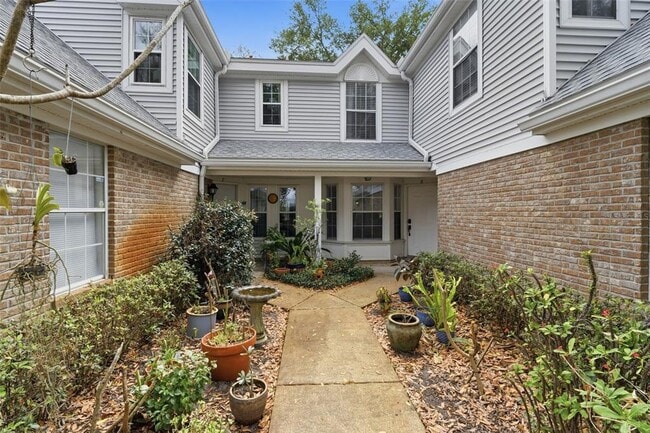 Building Photo - 2201 Coach House Blvd