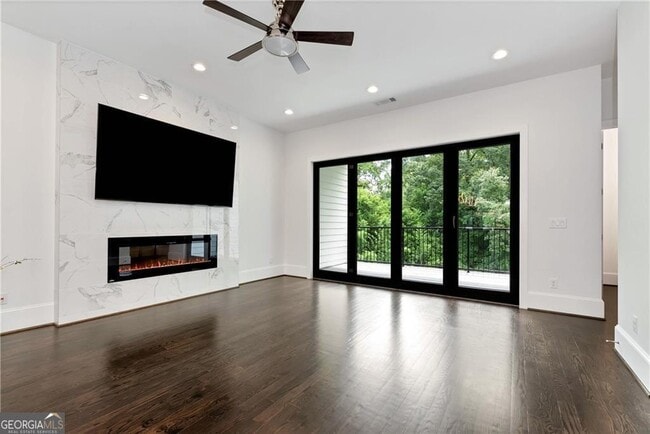 Building Photo - 1107 Briar Cove Cir