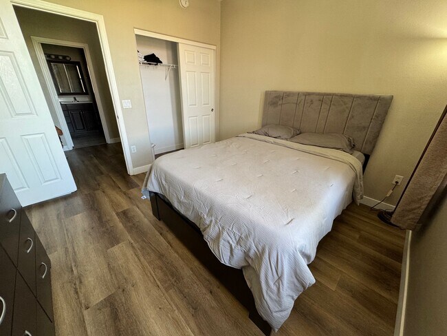 Building Photo - 19777 N 76th St