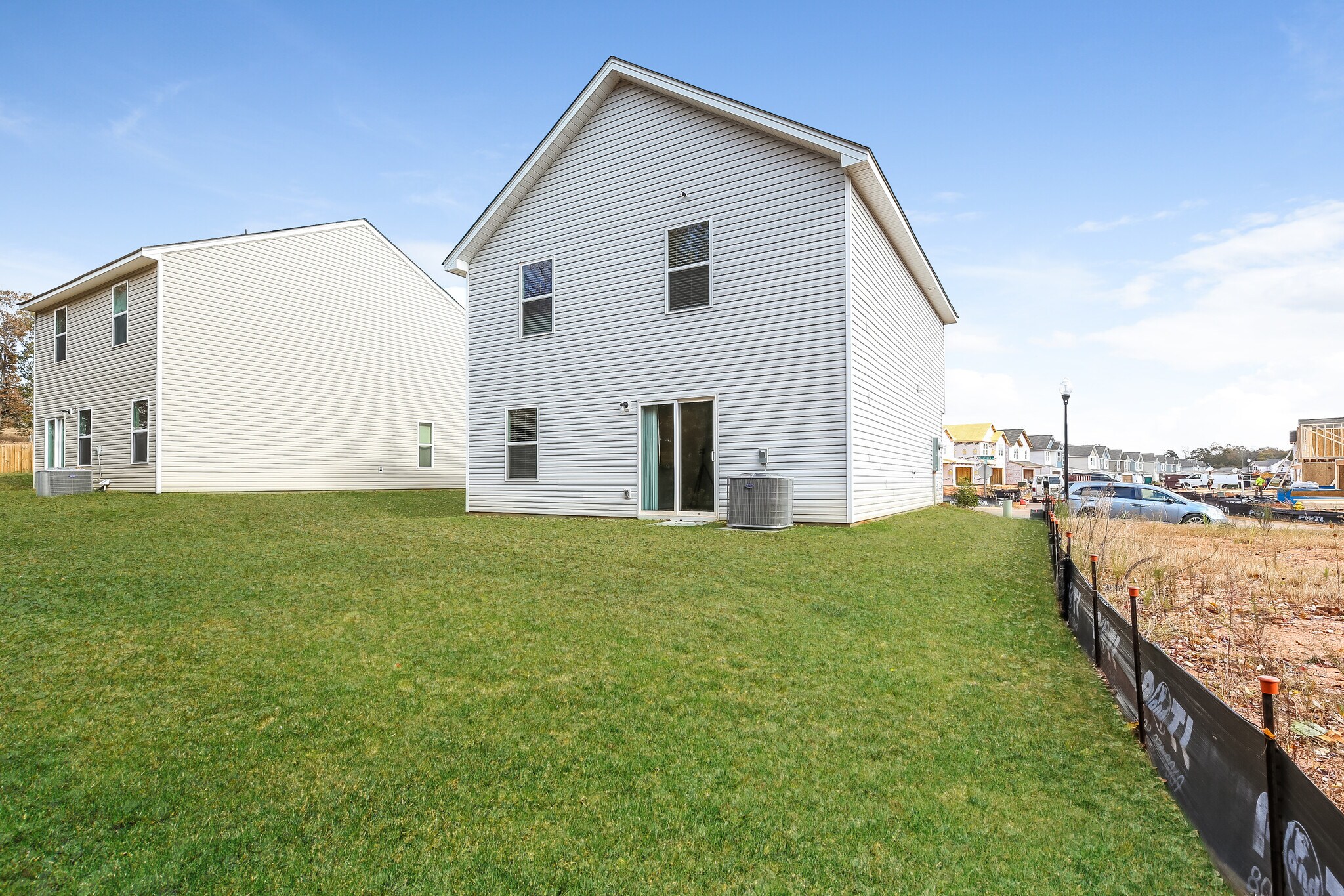 Building Photo - 2094 Southlea Dr