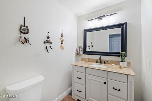 Building Photo - 885 Rim Crest Dr