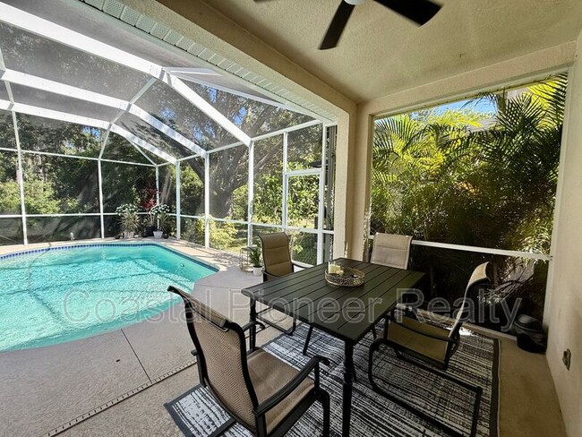 Building Photo - 11113 Avery Oaks Dr