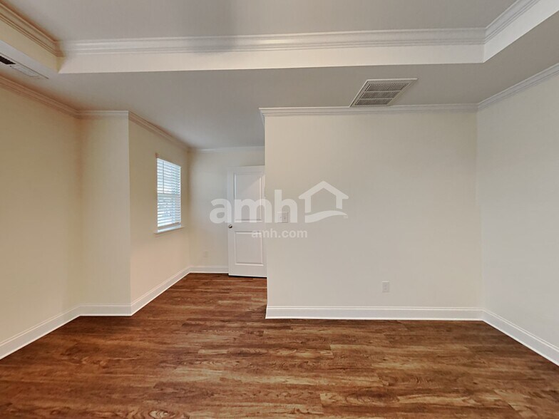 Building Photo - 4809 Weber Ct