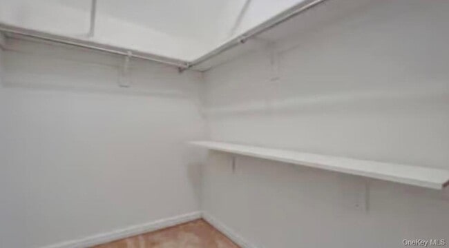 Building Photo - 6102 Villa Dr
