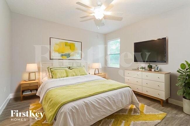 Building Photo - 121 Dailey St SE