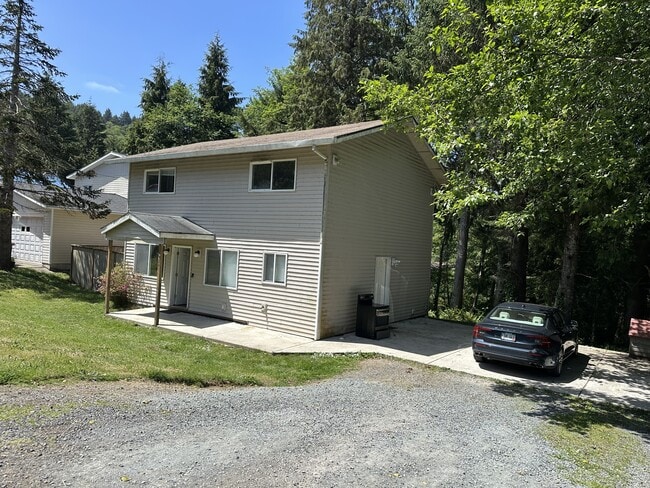 Building Photo - 241 S Quadrant St