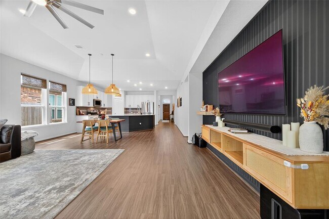 Building Photo - 12610 Northwood Colony Trl