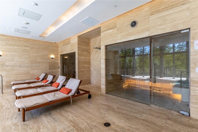 Building Photo - 16385 Biscayne Blvd