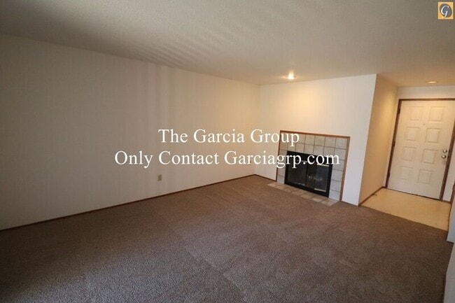 Building Photo - 10634 SW 49th Ave