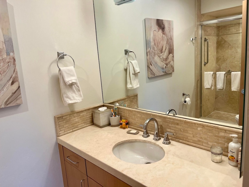 Building Photo - 200 Harbor Dr