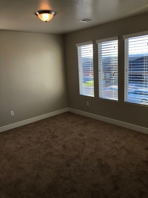 Building Photo - 3378 E Crimson Ridge Dr