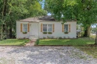 Building Photo - 1223 Wisteria Ave