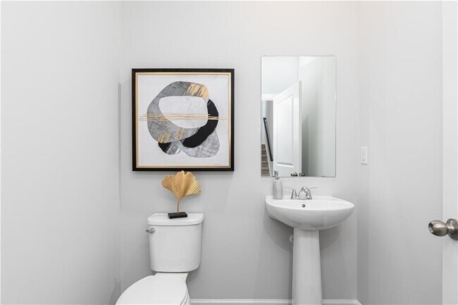 Building Photo - 3085 Cambridge Ml St